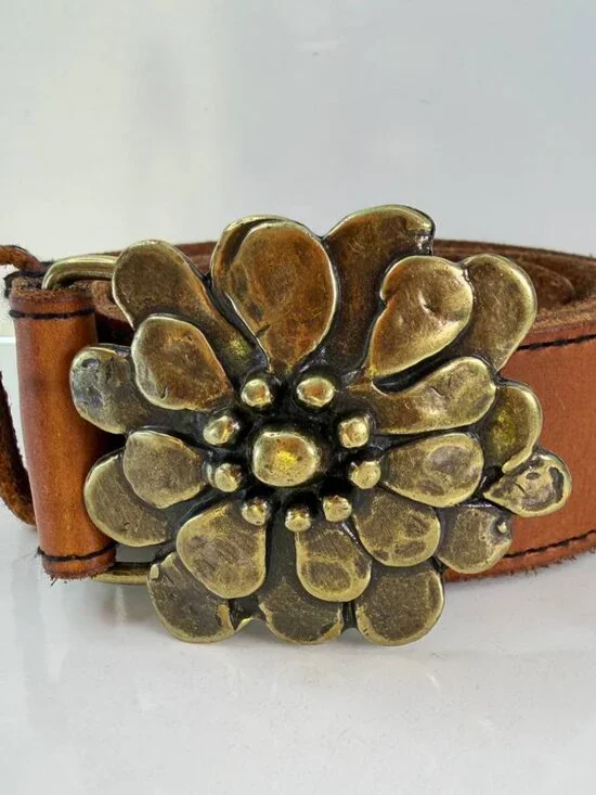 Vintage Genuine Leather Belt with Floral Buckle – Size L/XL - Picture 2 of 12